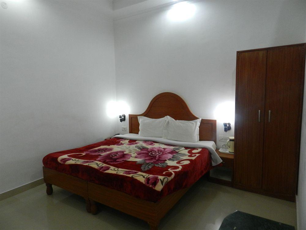 Eurostar Inn Khajuraho Bagian luar foto