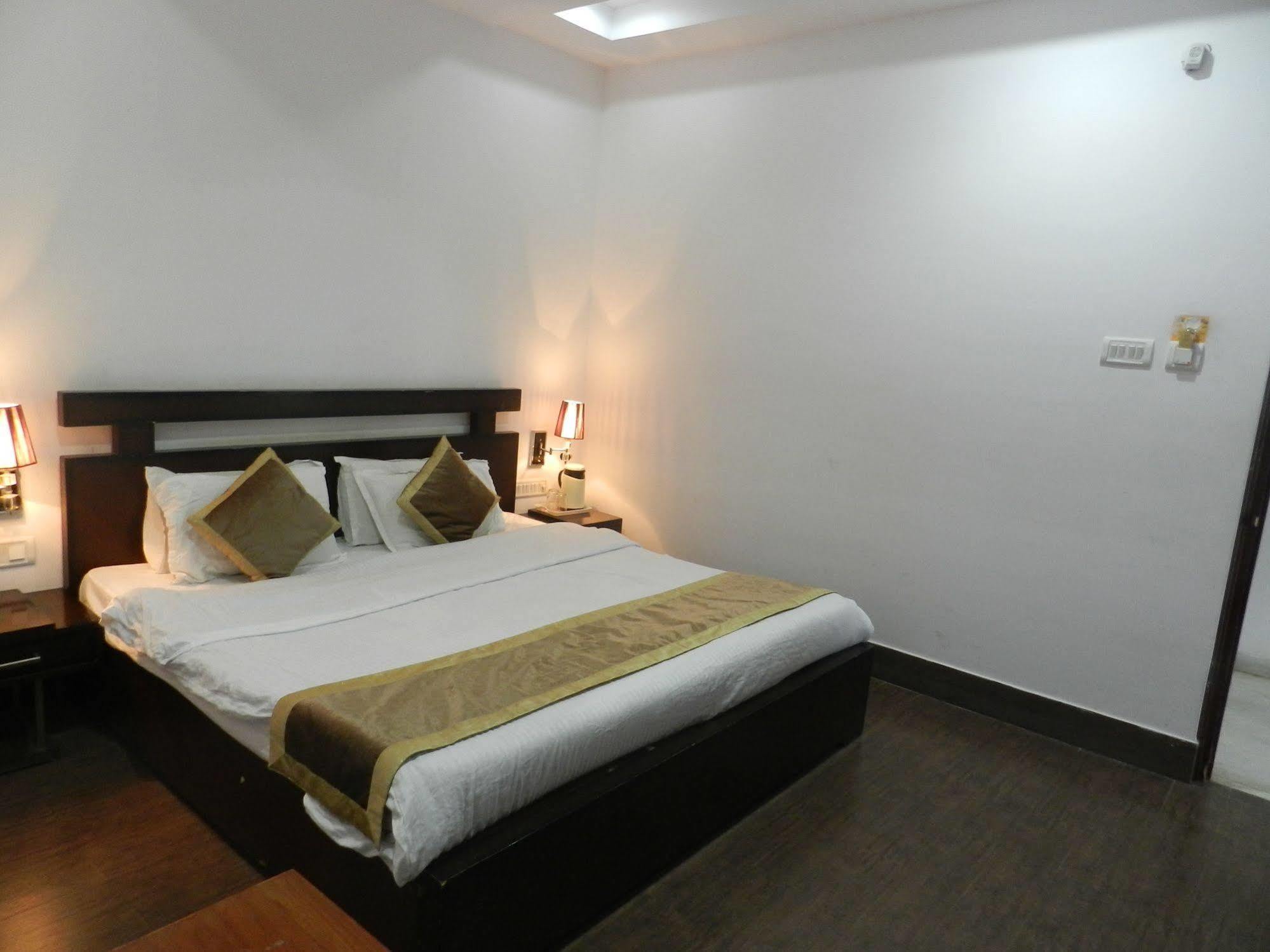 Eurostar Inn Khajuraho Bagian luar foto