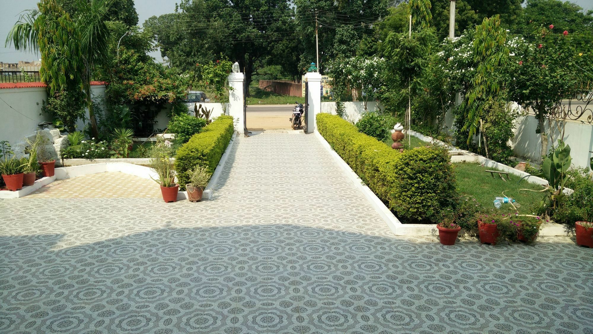 Eurostar Inn Khajuraho Bagian luar foto